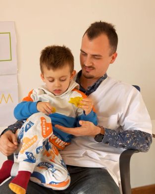Дете преодолло страховете си след терапия.