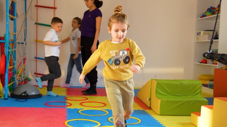 Консултация с опитен детски психолог в Sense Center.