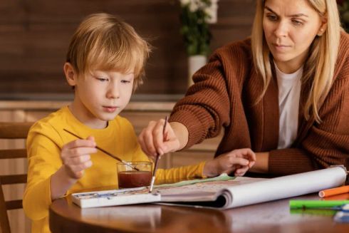 Лечение у дома на ADHD при дете.