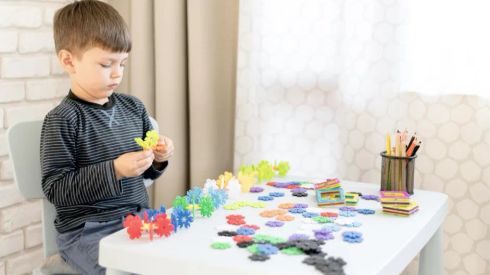 Прилагане на игрови дейности.